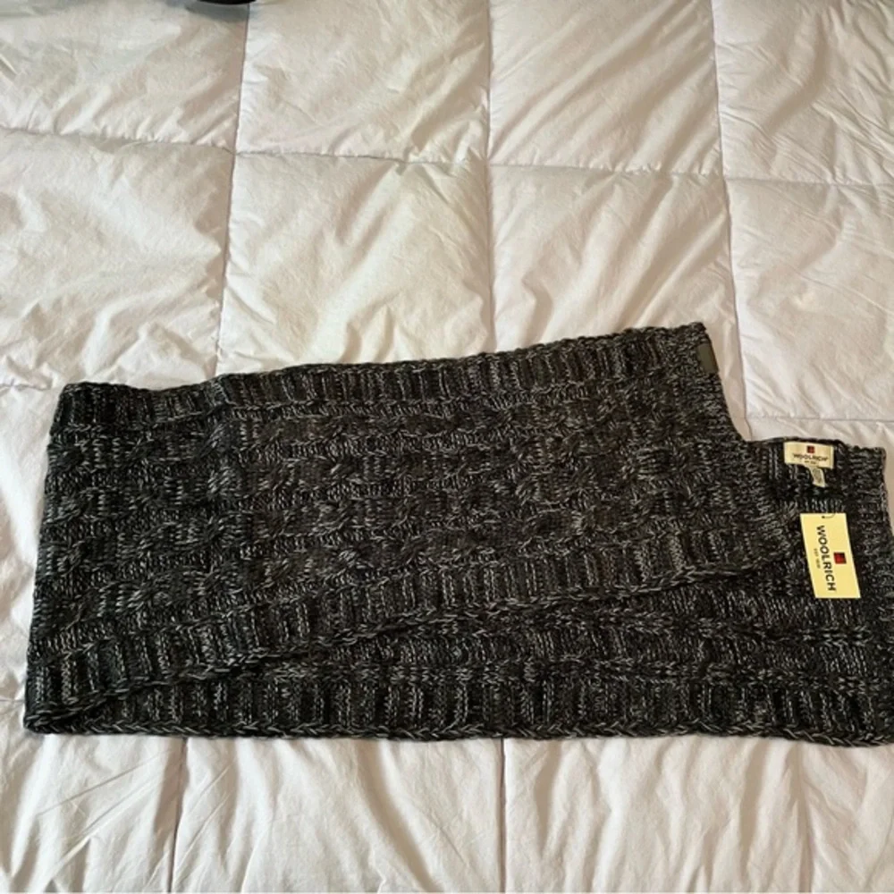 Woolrich Black and Gray Marled Cable Knit Scarf